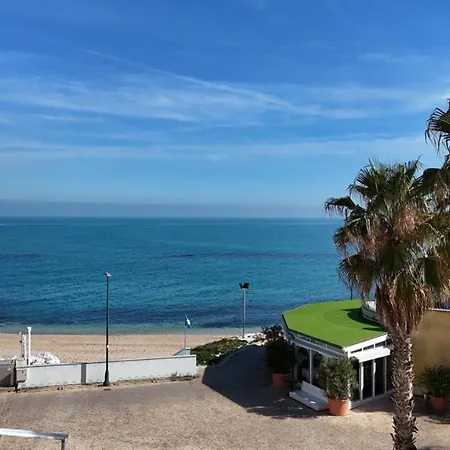 P018 - Porto Recanati, Meraviglioso Trilocale Sul Mare