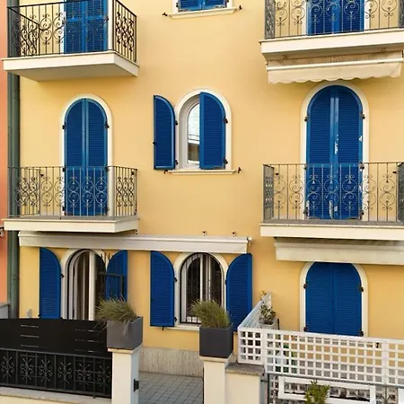 P018 - Porto Recanati, Meraviglioso Trilocale Sul Mare